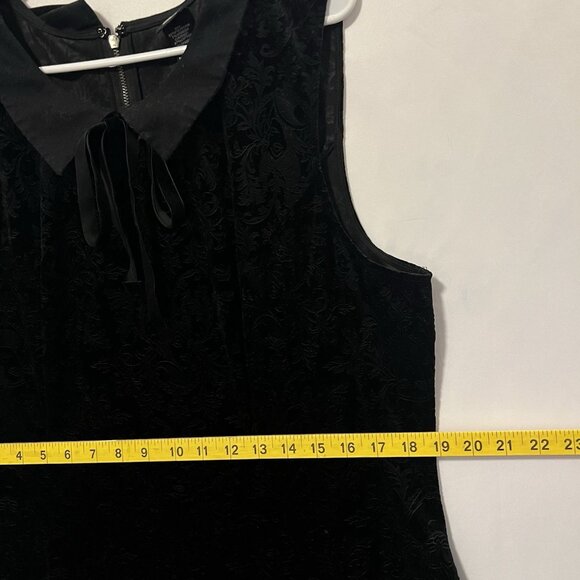 Disney Villains Black Velvet Dress Size 20 Damask Embossed Punk Gothic Grunge - Picture 9 of 15